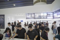 首日现场气氛火热、精彩不断！Yeelight易来参展2023广州建博会